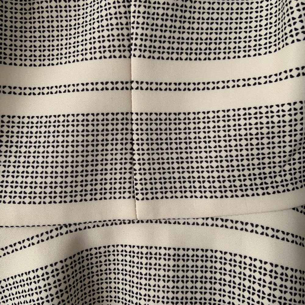 NWT black and cream/white mini pleated dress - Picture 4 of 6